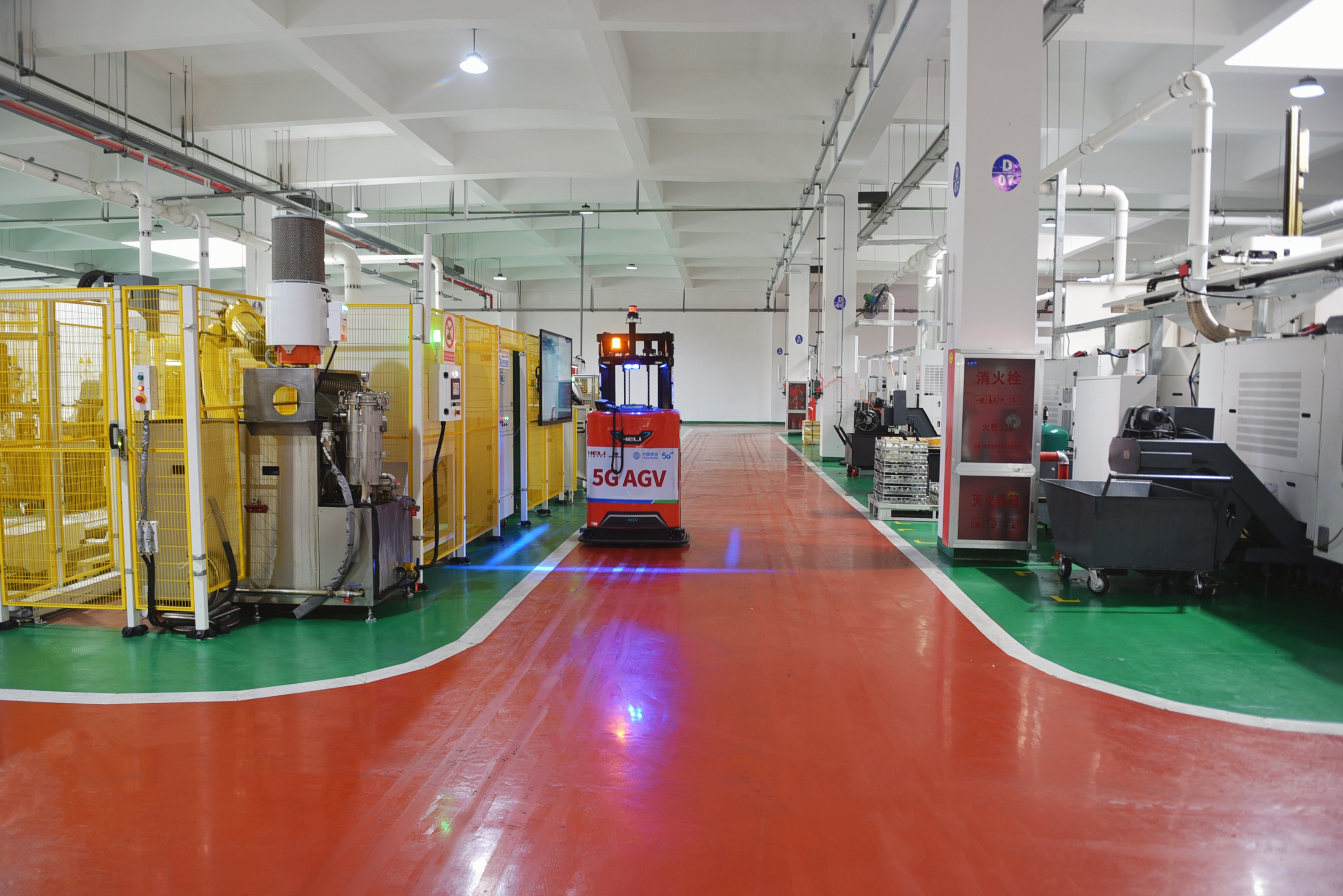 AGV自助執行搬運作業.jpg